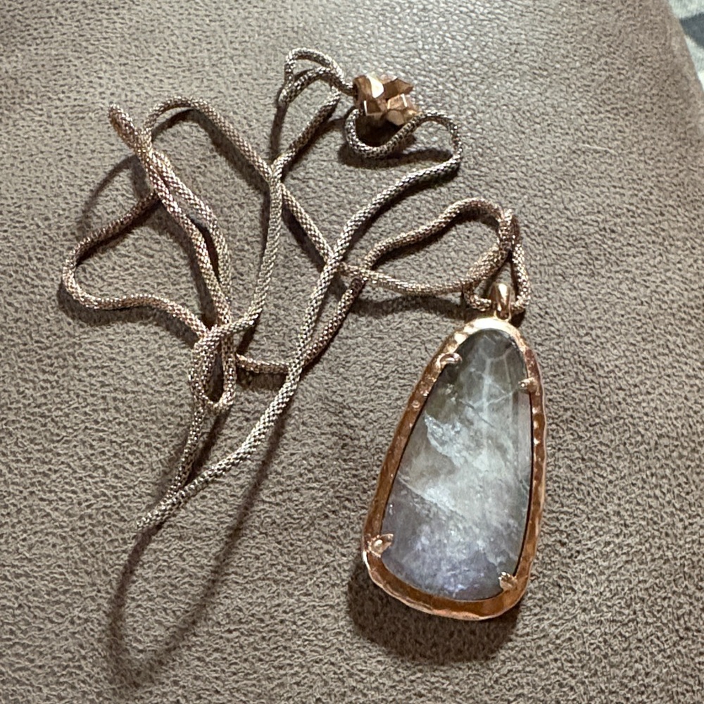 Kendra Scott Saylor Gray Illusion Rose Gold Necklace